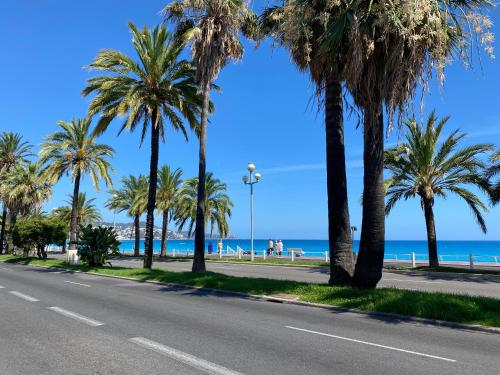 Plage et Salsa, Nice Promenade des anglais