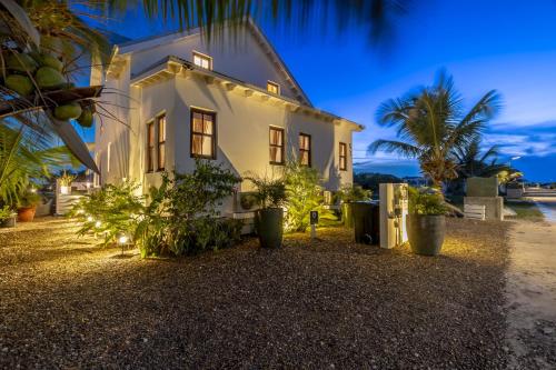 Black Orchid and Pool Club at Mahogany Bay