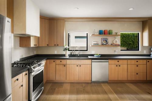 NEW! High-End Spanish Duplex | Luxury 3BR