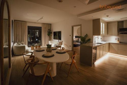 Bnbeyond Ultra-Luxe 2BR with Burj Khalifa Panorama - image 2