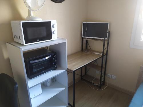 Studette COSY 2 couchages proche TOURS in Szent Avertin