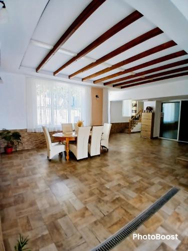 Casa Iulian in Svinita