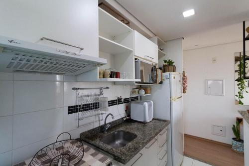 Kitchen, Apartamento com lazer, wi-fi e garagem em Jaragua in Jaragua