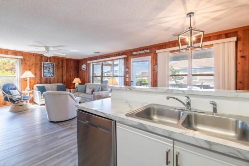 Into the Mystic - Corolla Indian Summer Condos Oceanside 500 Ft to Beach Community Pool Tennis - image 3