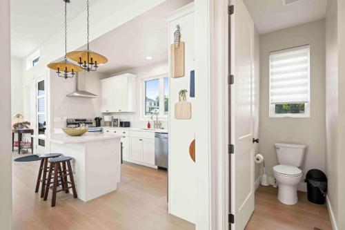 4BR, 2 & half Bath, Hot Tub, Private Parking, Near Ark in 德萊嶺