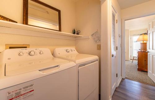 Jubilee by the Sea - Village at Nags Head Oceanfront Ocean View Elevator Pool Hot Tub Flex Stays - image 2
