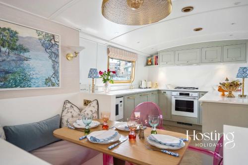 The Opal - Luxury 2-Bed Houseboat, Londyn (zdjęcie 3)