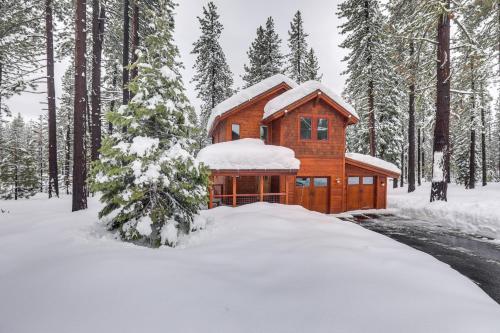 4 Mi to Skiing Truckee Escape with Deck
