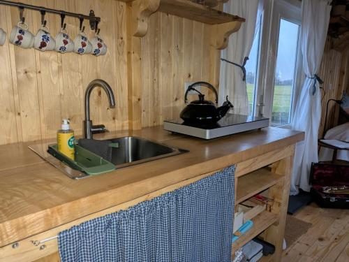 Shepherd's hut 'De Skoeboet' in Schagen