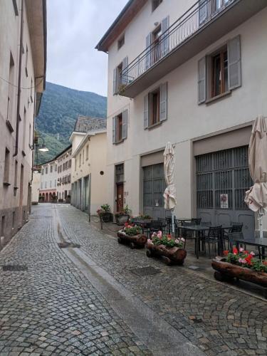 ROOMS CA' TUNIN- ideale per il Trenino Rosso- a pochi minuti a piedi dalla stazione - Tirano