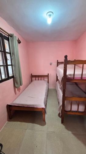 2 bedrooms, 5 beds
