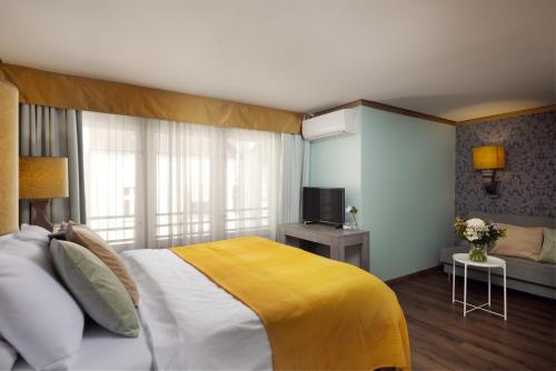 Gorgeous Prague Rooms - image 12