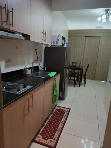 De Luxe, Standard and Studio Suites -The Breeze Residences-close to Airport,Mall of Asia, US Embassy, Manila (photo 9)