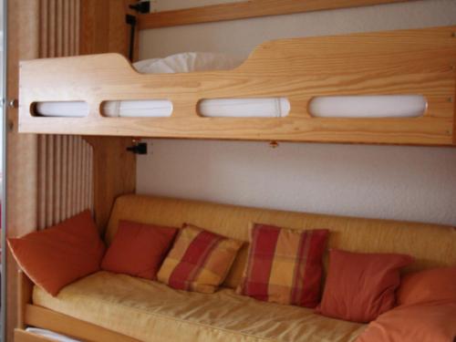 Studio 4 personnes avec balcon et équipements pratiques - FR-1-549-64 (Studio 4 personnes avec balcon et equipements pratiques - FR-1-549-64) in Chamrousse