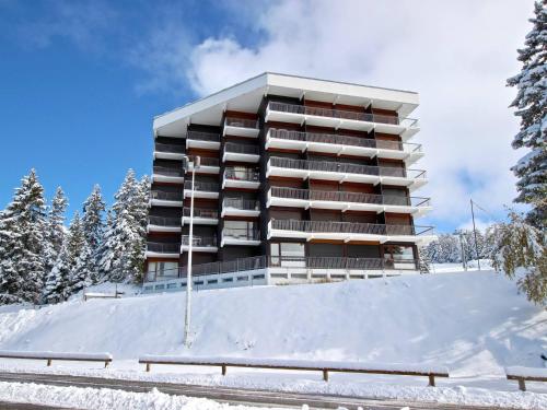 Studio 4 personnes avec balcon et équipements pratiques - FR-1-549-64 (Studio 4 personnes avec balcon et equipements pratiques - FR-1-549-64) in Chamrousse
