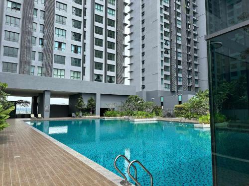 Modern Suite in Seri Kembangan | Nearby MRT - image 6