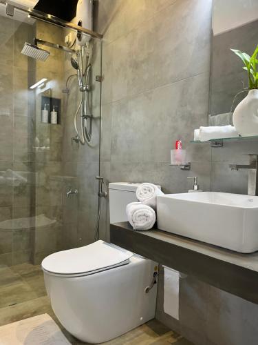 The Releaf-Ambuluwawa in جامبولا