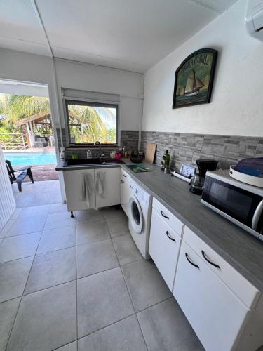 Villa Mirador vue mer et montagne in Petit-Bourg