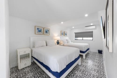 2 double beds