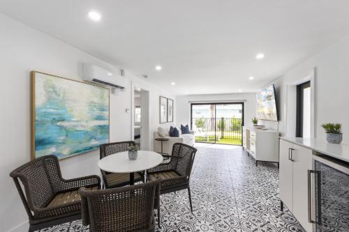 The Retreat at Anna Maria Island Inn