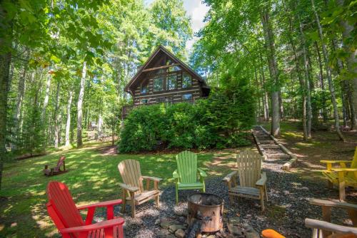 Fleetwood Falls Cabin near Boone- Community River & Lake Access, Dogs OK