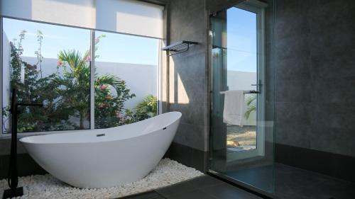 Fürdőszoba, Lake Side Villa Naisoso in Naisoso Sziget