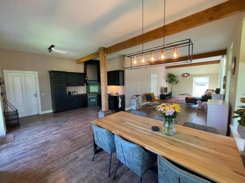 ห้องครัว, Gastvrij genieten in เอ็มเม่น