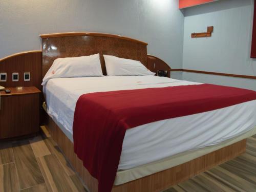 Auto Hotel CASA GRANDE in Salamanca, Mexico
