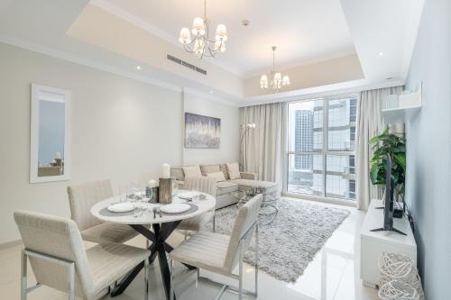 Stylish 1BR DunyaTower Apartment 2min to DubaiMall, Dubaj (zdjęcie 6)