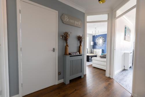Hullidays - 'Old School Penthouse' Trinity Square - image 12