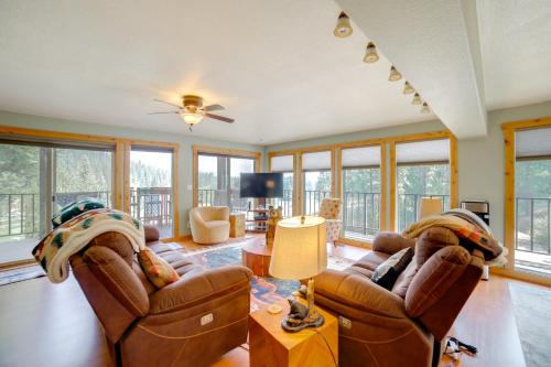 Mtn-View Oasis w/ Pool Access in Garden Valley in Crouch