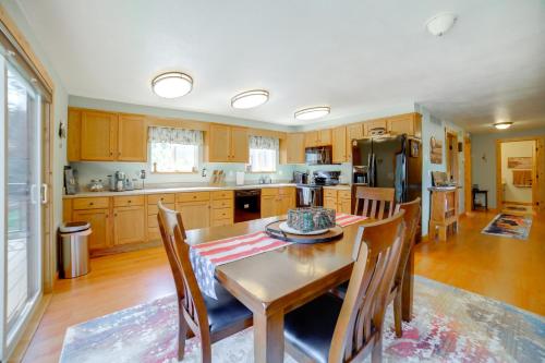 Mtn-View Oasis w/ Pool Access in Garden Valley in Crouch