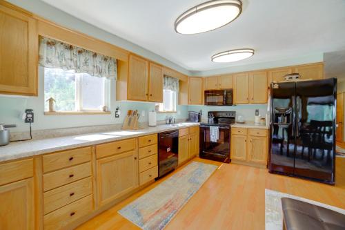 Mtn-View Oasis w/ Pool Access in Garden Valley in Crouch