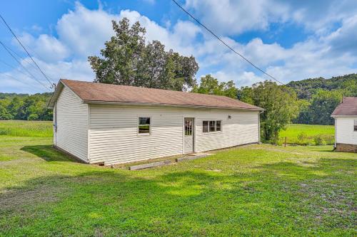 . 4 Mi to Ohio River: Quiet Guest House w/ Yard!