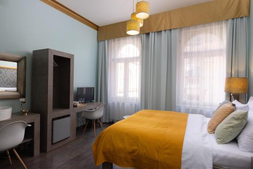 Gorgeous Prague Rooms - image 7