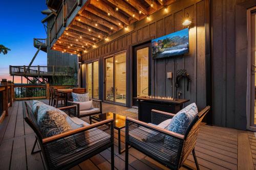 Best of Both Worlds/Near Pigeon Forge/Lake Views - image 13