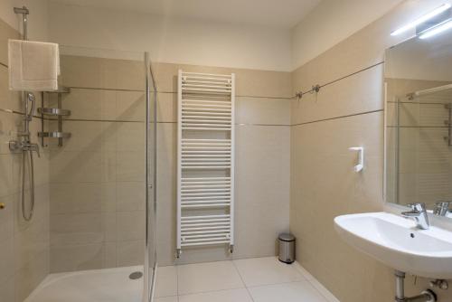 Gorgeous Prague Rooms - image 6