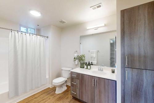 Deluxe Living in Marina Del Rey - Pool, Hot Tub, Gym, Los Ángeles (foto 9)