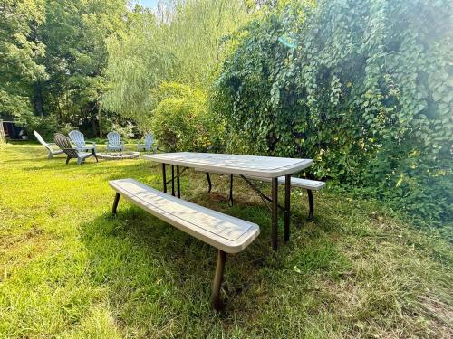 Town & Country Andover, NJ Area- Studio Unit in Andover Township (NJ)