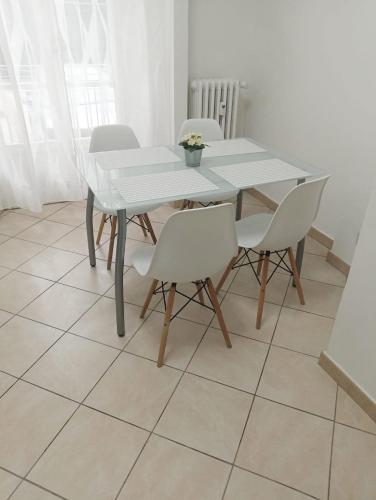 บริการและสิ่งอำนวยความสะดวก, La Finestra sulla Storia in อัสตี