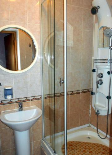 Business Hotel na Bumazhnoy