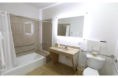 Executive Inn & Suites Cuero - image 11