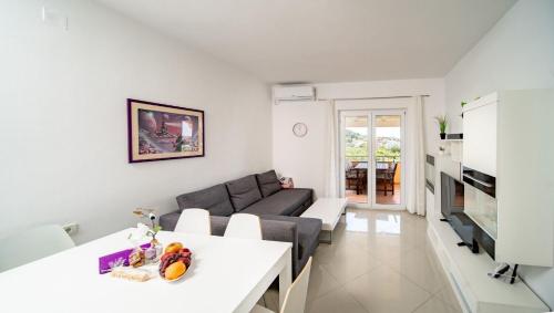 Apartments Spomenka - image 4
