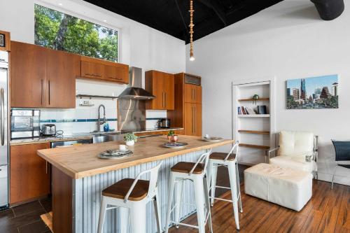 Contemporary 3BR Country Gem Swim Spa & Fire Pit in 드리핑 스프링 (TX)