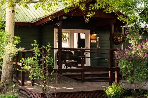 Huff House Inn and Cabins - image 7