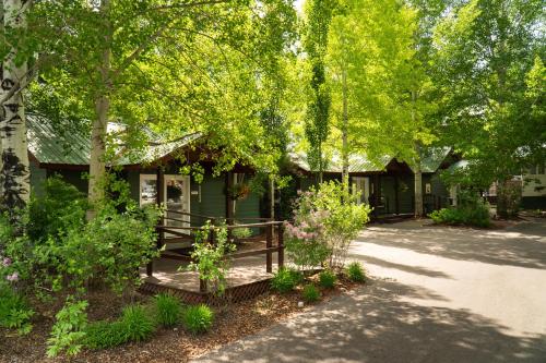 Huff House Inn and Cabins - 숙소 외관