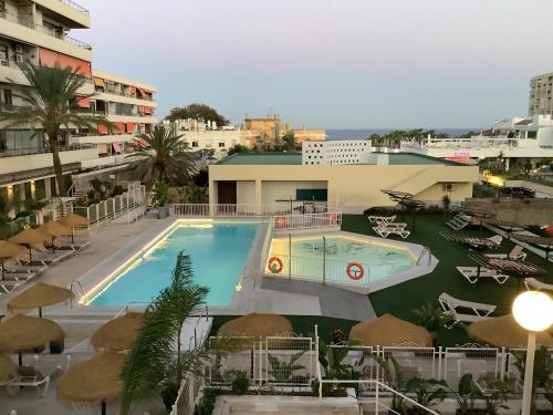 La Nogalera modern and spacious Apartment with pool and sea view 3