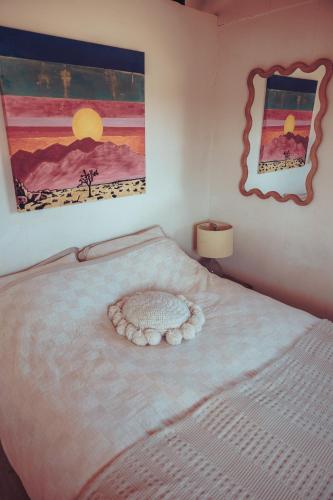 Private, peaceful cabin in North Joshua Tree, Sunfair Heights (фото 10)