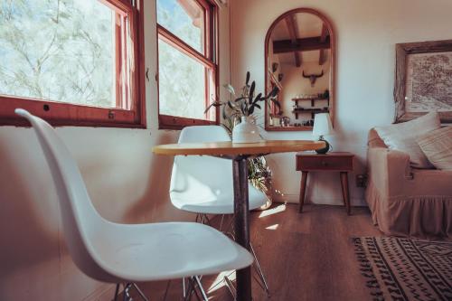 Private, peaceful cabin in North Joshua Tree, Sunfair Heights (фото 4)