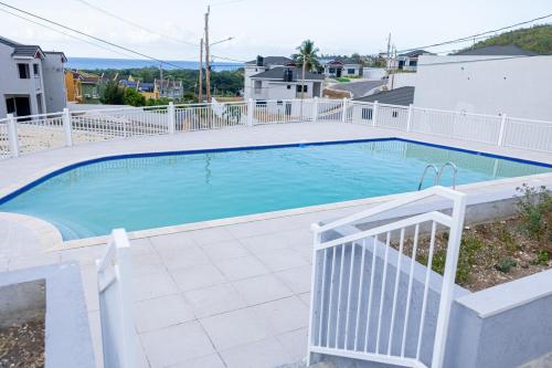 Sunset Sea-renity Villa in Runaway Bay